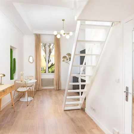 The Calypso - Quiet - New - * Nice